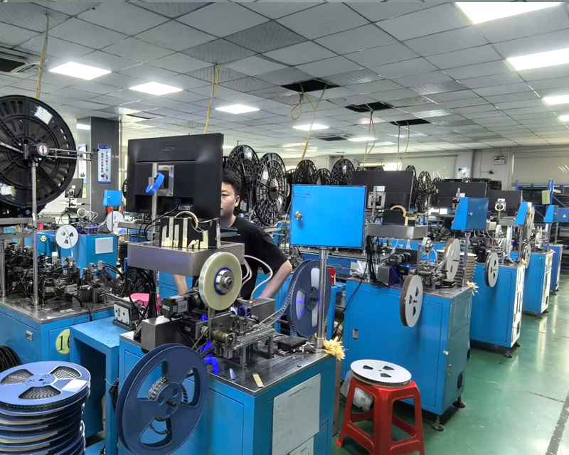 type-c母座生产车间